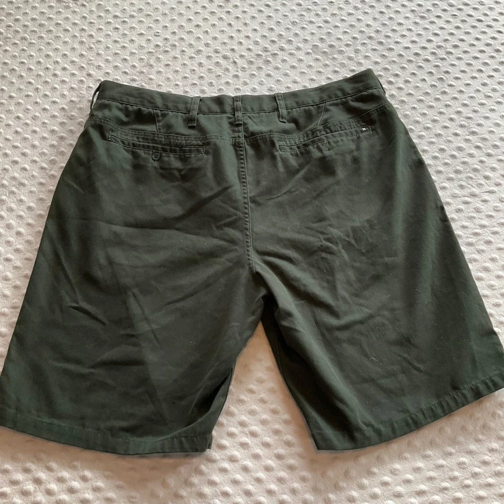 Hurley Chino Shorts Mens‎ 38 Green Dri-Fit Flat Front Casual Walk Shorts